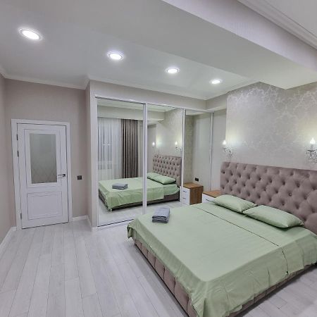 Luxury Best Grand New Apartaments Ultra Central คีชีเนา ภายนอก รูปภาพ