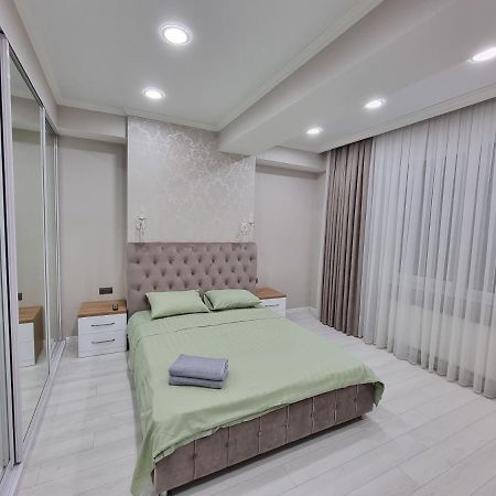 Luxury Best Grand New Apartaments Ultra Central คีชีเนา ภายนอก รูปภาพ