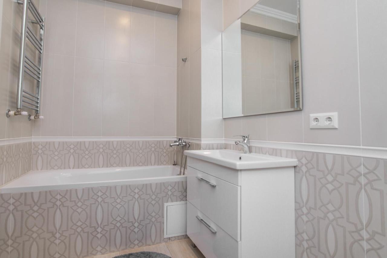 Luxury Best Grand New Apartaments Ultra Central คีชีเนา ภายนอก รูปภาพ