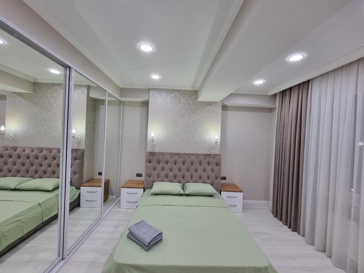 Luxury Best Grand New Apartaments Ultra Central คีชีเนา ภายนอก รูปภาพ