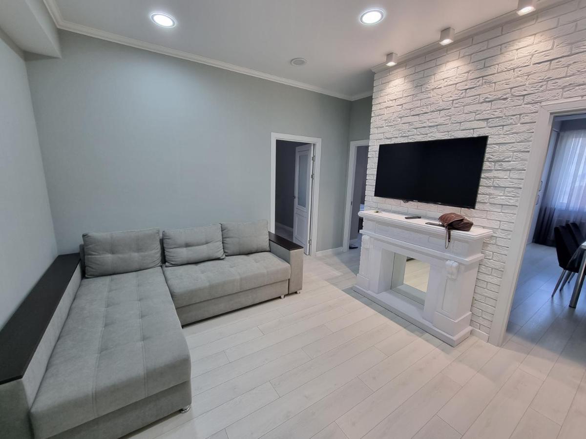 Luxury Best Grand New Apartaments Ultra Central คีชีเนา ภายนอก รูปภาพ