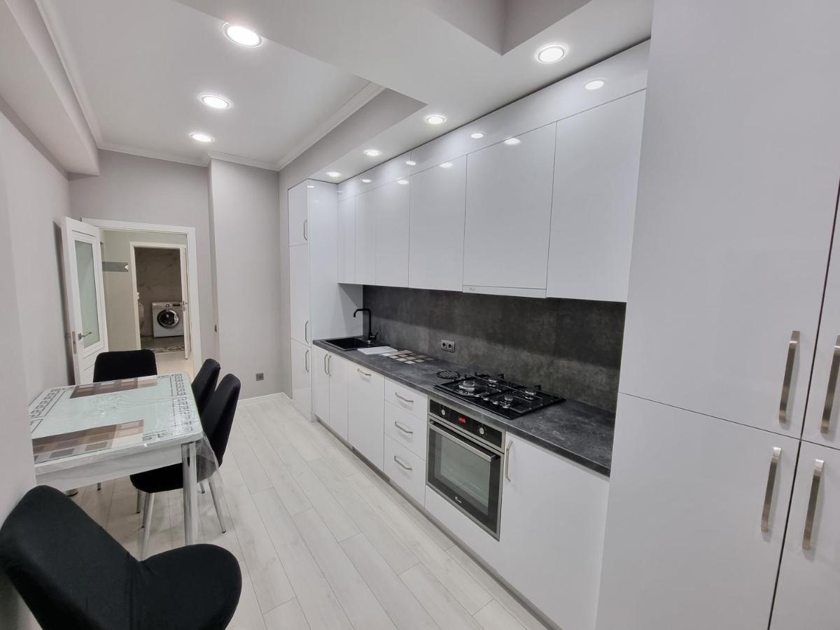 Luxury Best Grand New Apartaments Ultra Central คีชีเนา ภายนอก รูปภาพ
