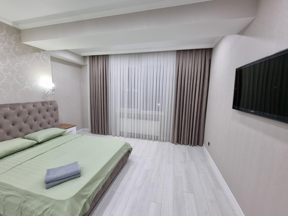 Luxury Best Grand New Apartaments Ultra Central คีชีเนา ภายนอก รูปภาพ