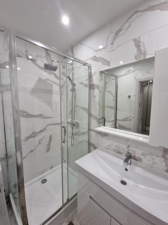 Luxury Best Grand New Apartaments Ultra Central คีชีเนา ภายนอก รูปภาพ
